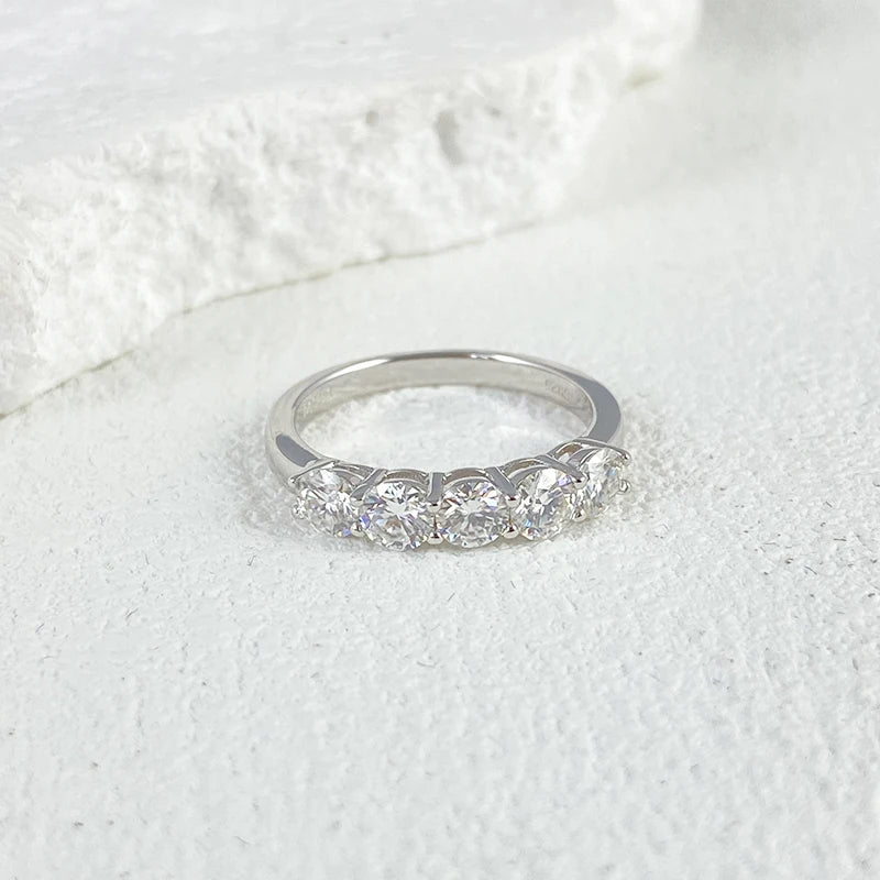 Luminous Lineage Moissanite Band - Nawaz Jewellers