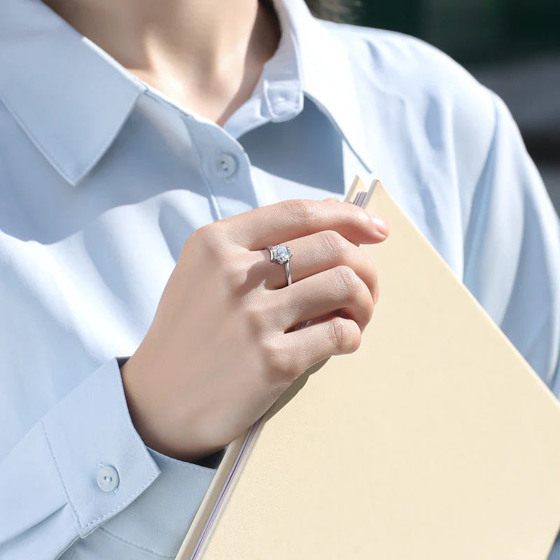 A Round-cut Moissanite Ring