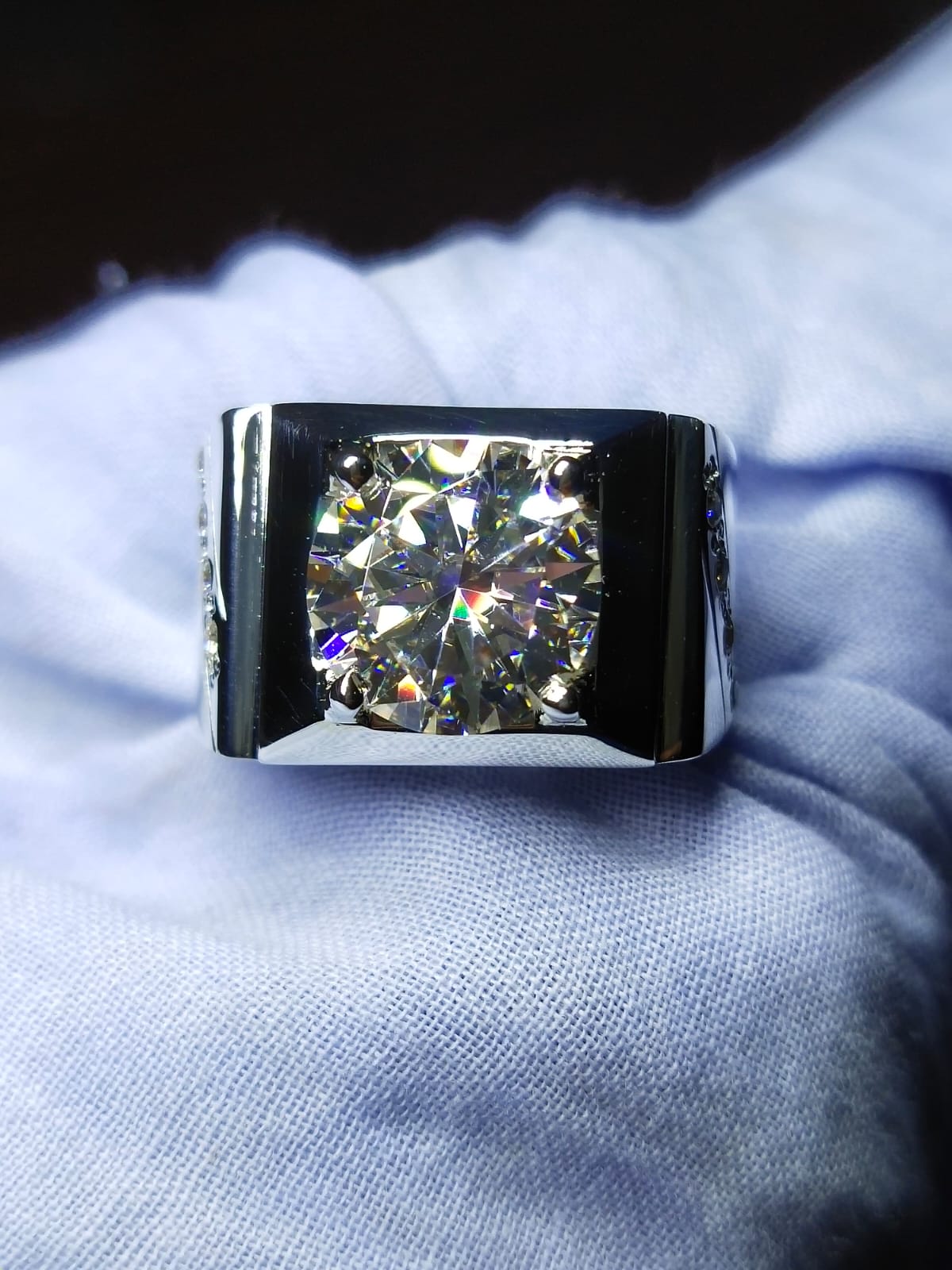 Men's Diamond Accent Wedding Band - Nawaz Jewellers
