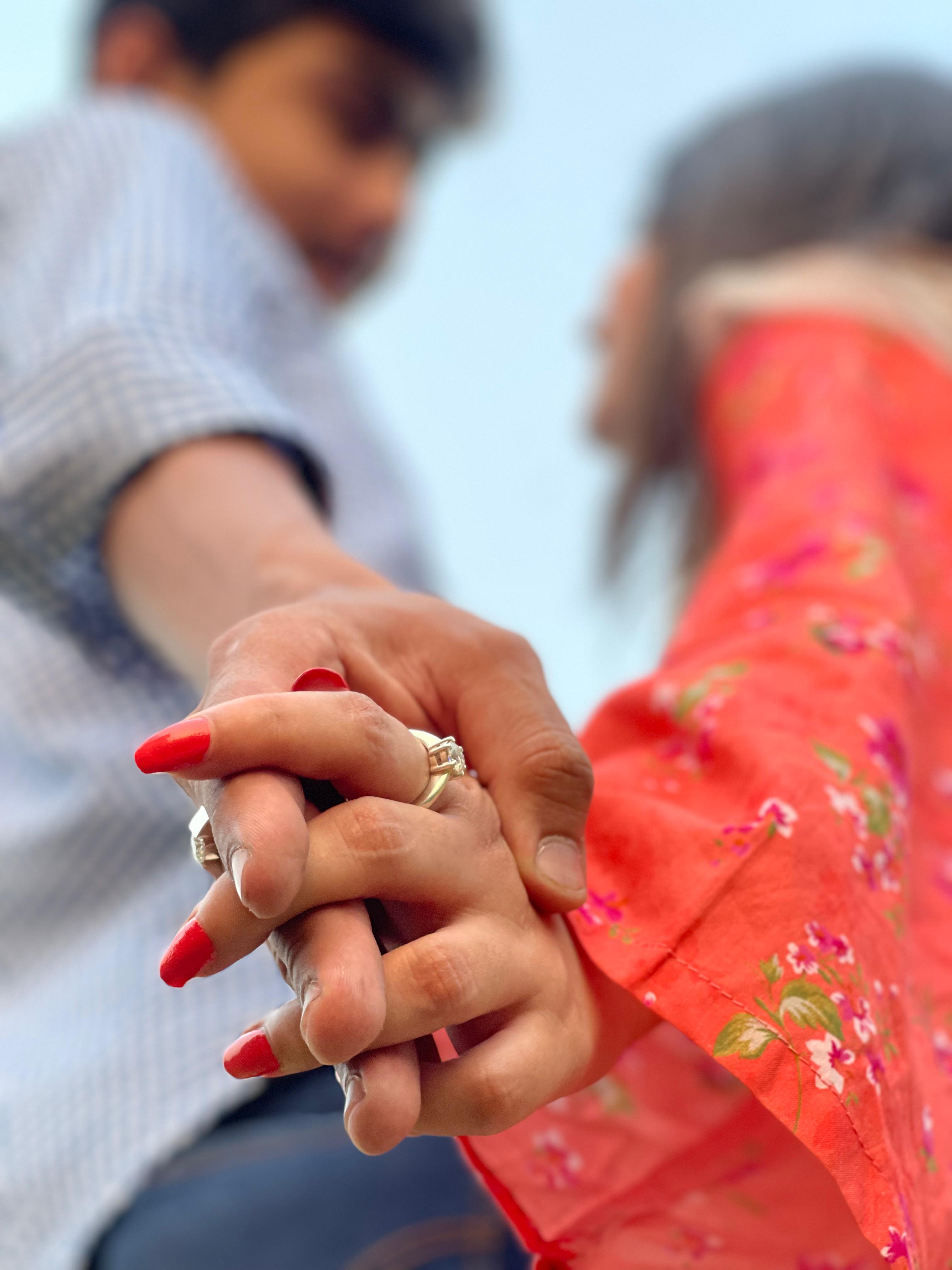 Engrave Sign of Love Couple Moissanite Rings - Nawaz Jewellers