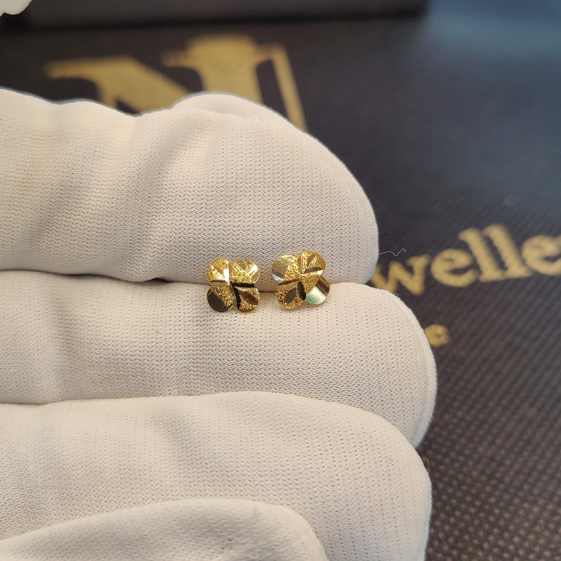 21k Gold Four-Leaf Clover Stud Earrings